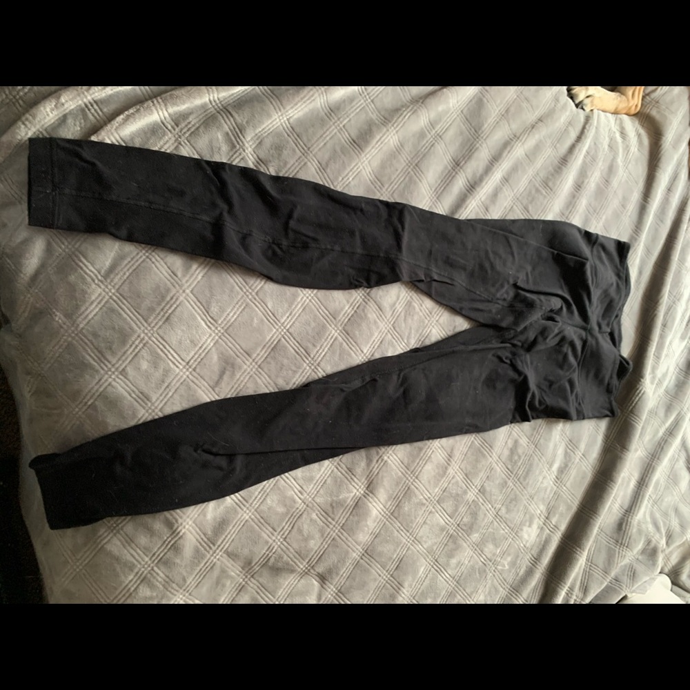 black lulu leggings